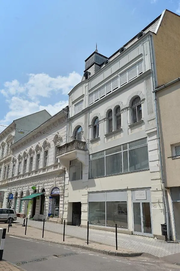 Netta Apartman Eger 0*,